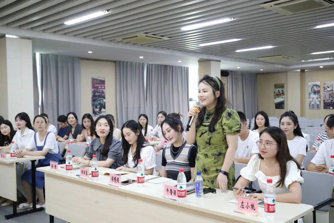 人和之师｜凝“新”聚力躬耕教育——人和街小学