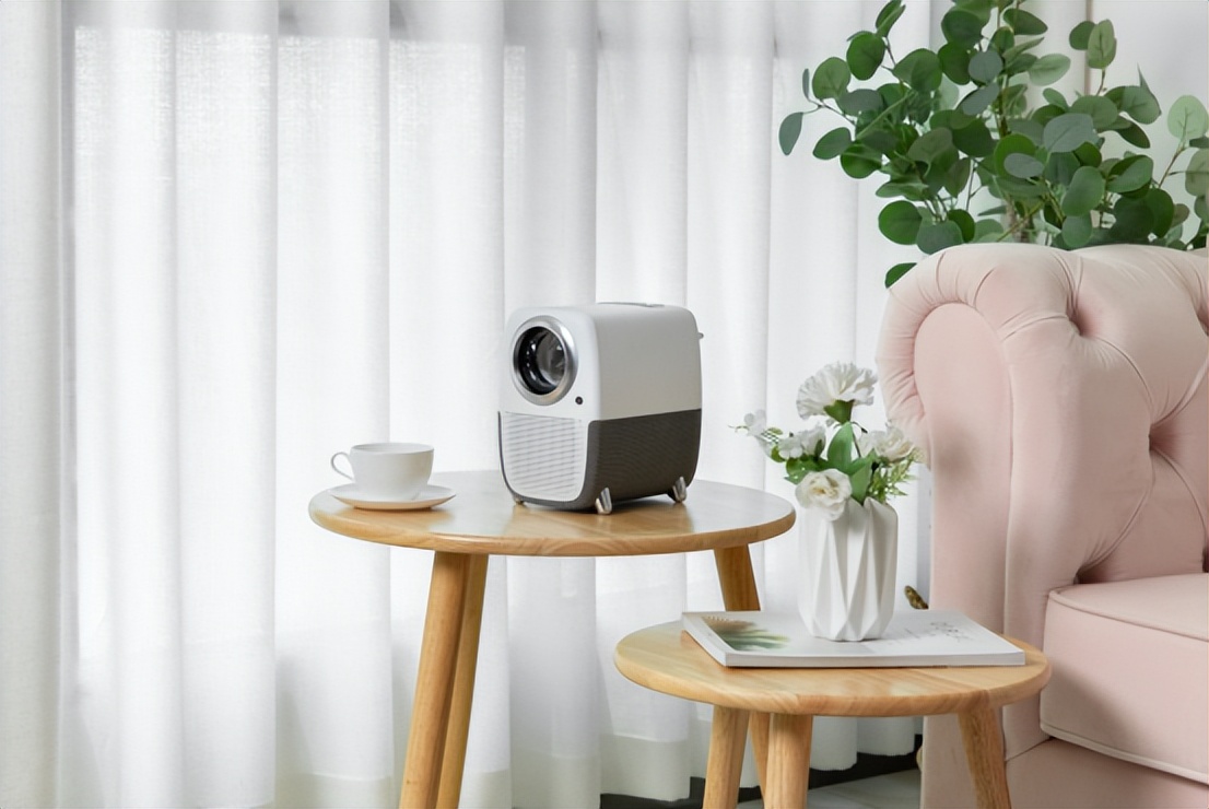 买投影仪要买什么样的投影仪最好,爱普生投影仪与极米投影仪测评