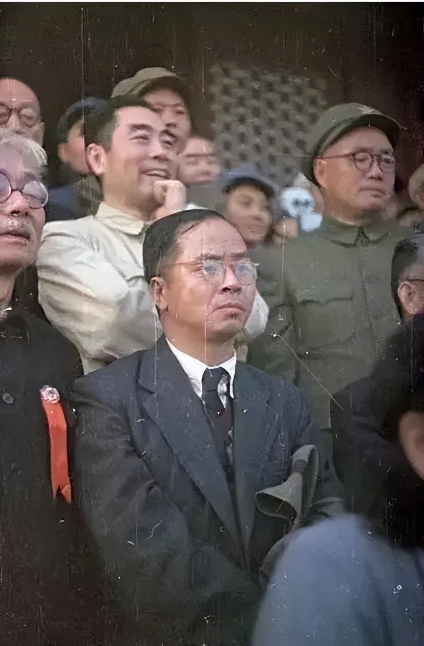 周总理逝世3小时后遗体被解剖，医生泪如雨下：总理该有多痛啊！