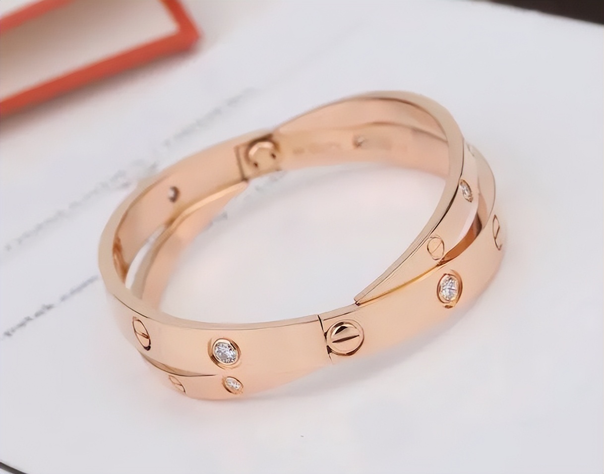 卡地亚手镯还是手表保值,卡地亚手镯天津什么地方回收