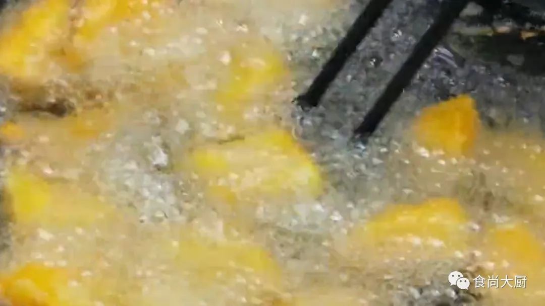 夏天再没钱也必吃的五种碱性水果,2种碱性水果要经常吃对肝脏好的