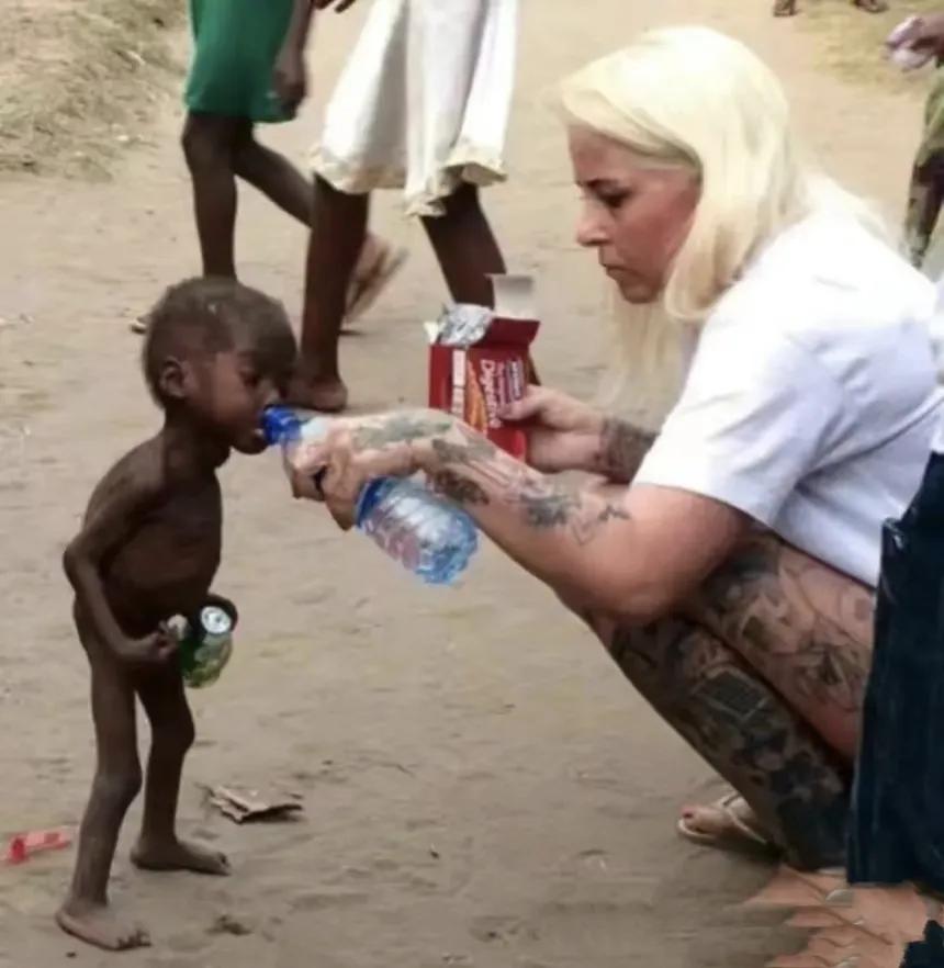 2015年一张照片震惊世界,2019年一张照片感动全网