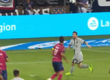 梅西倒钩是哪场比赛,梅西倒钩破门合集图