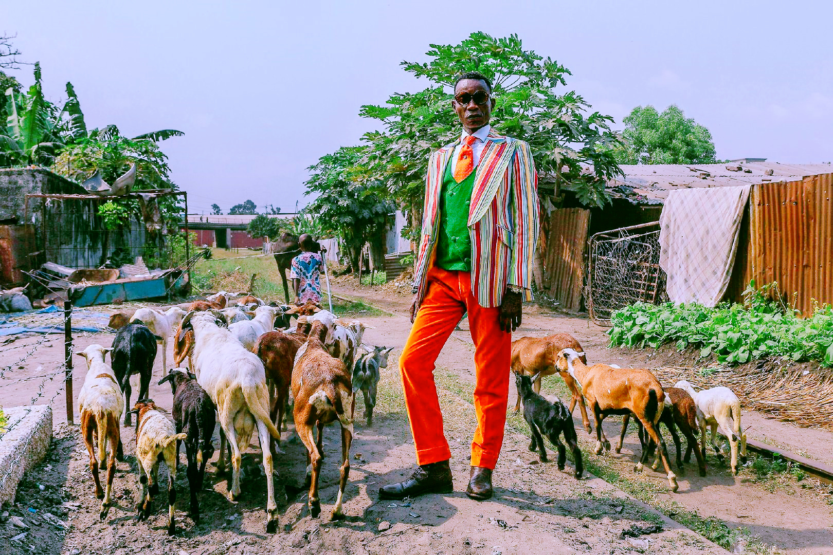 非洲“穷”国，饭都吃不饱，黑叔叔们却*款贷**买潮牌炫耀