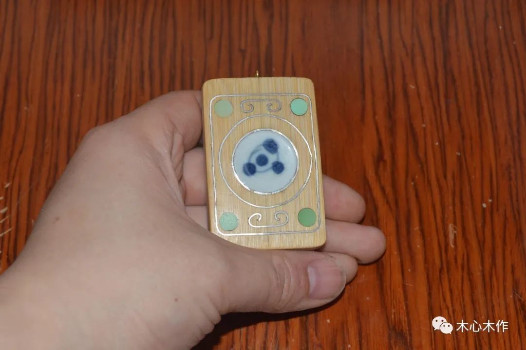 青花平安无事牌雕刻,青花瓷无事牌