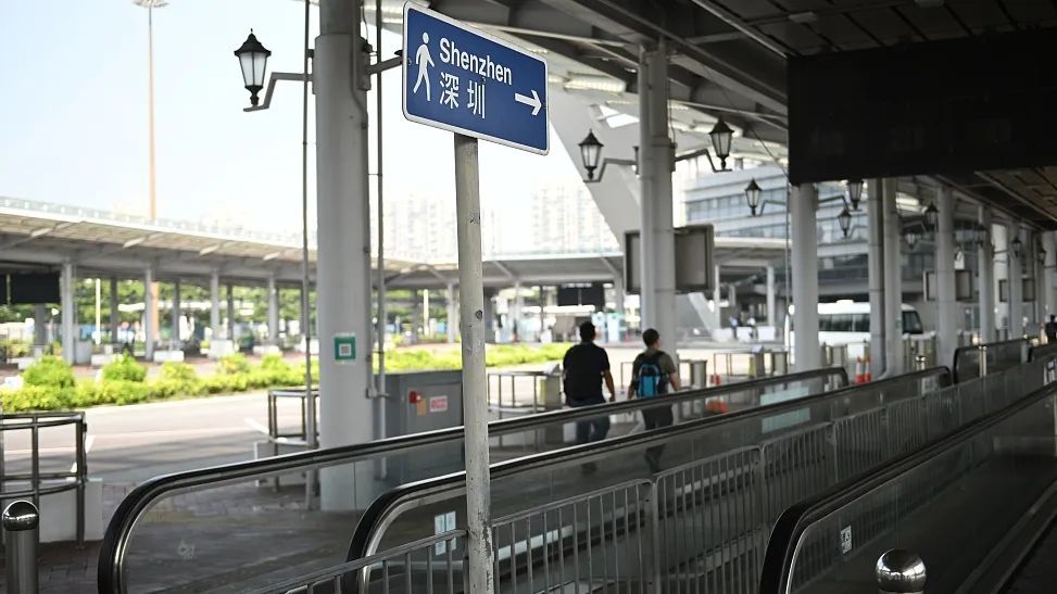 香港不但“马照跑”，疫下投注竟高达2900亿，一旦开关井喷发展