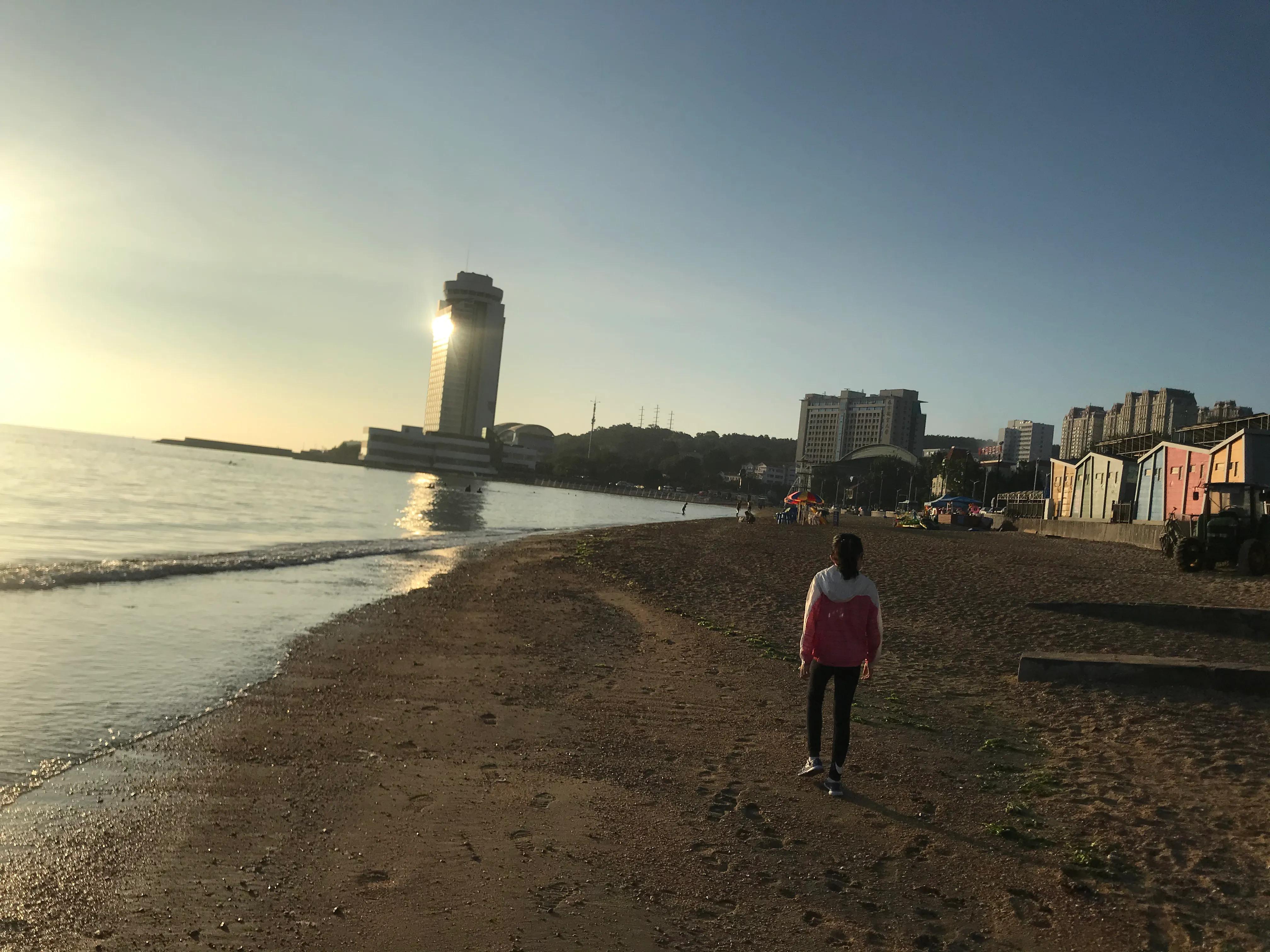 烟台的海水清澈吗,烟台的海和威海的海哪个好
