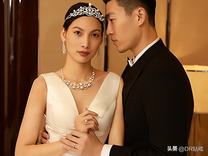 如何选定制钻戒的品牌和款式,定制钻戒的正确方式