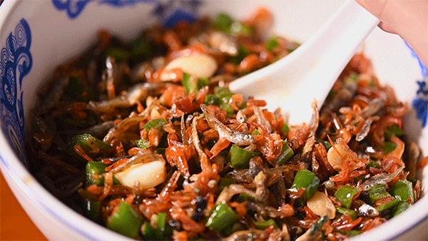 人气爆满的湘菜馆,很有特色的一家湘菜馆