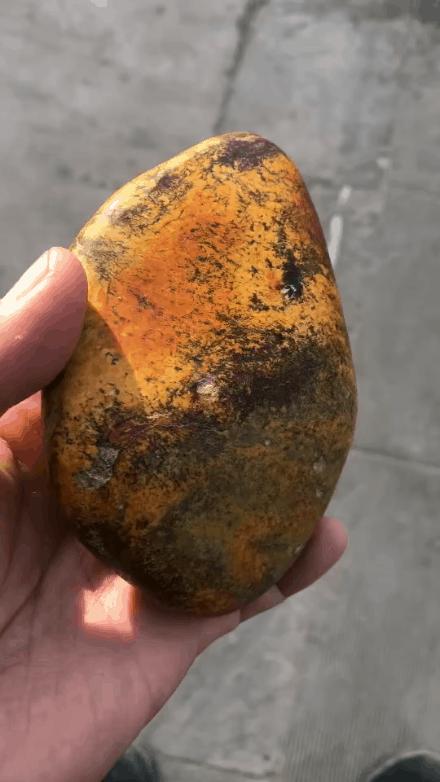 籽料白皮和棉的手感,和田籽料斑纹皮