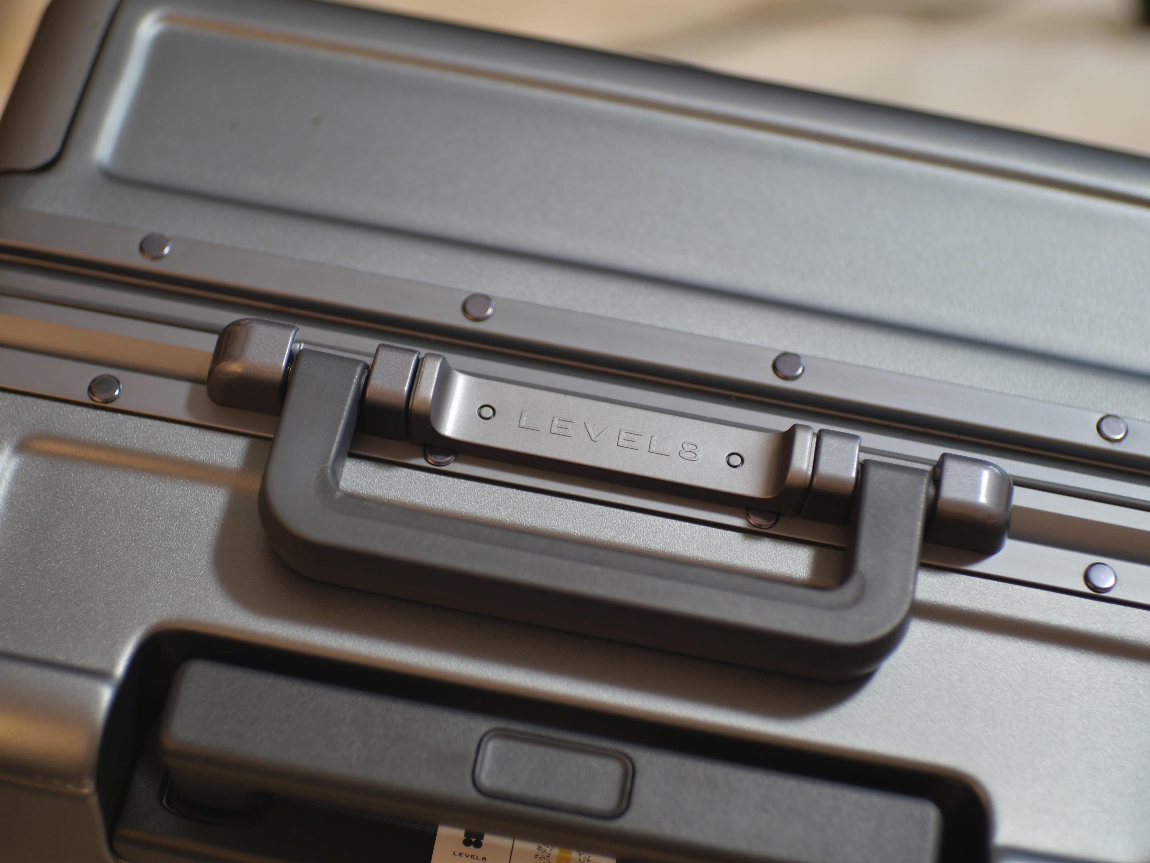 长途旅行买什么旅行箱好,旅行时如何选择合适的旅行箱