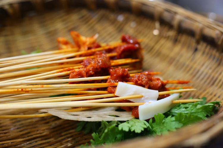 网红串串店开店流程,开个串串店需要准备的东西