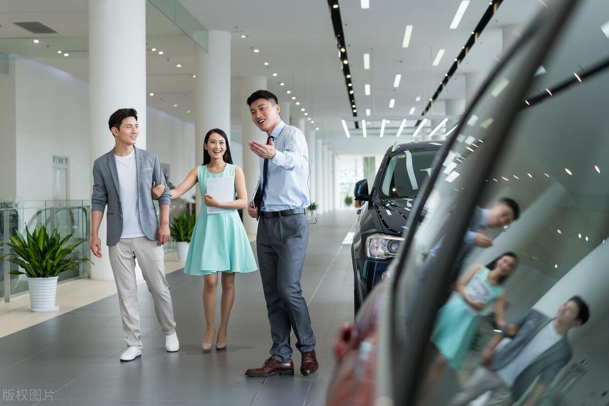 4s贷款买车需要交哪些费用,零首付买车前期要交什么费用