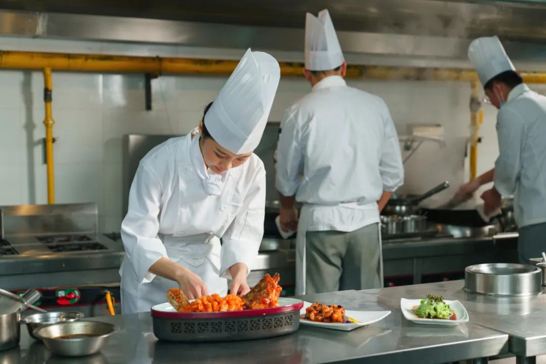 现在招厨师的怎么那么少,厨师招工难原因