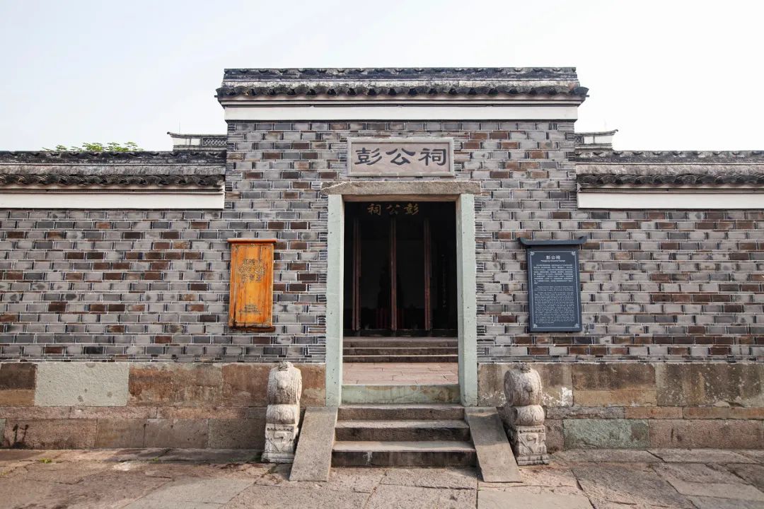 鸣鹤千年古镇图片,鸣鹤古镇的白墙黛瓦