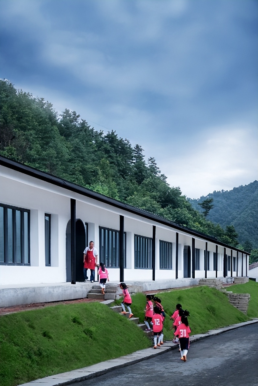 位于秦岭深山处的小山村,秦岭隐秘的山村