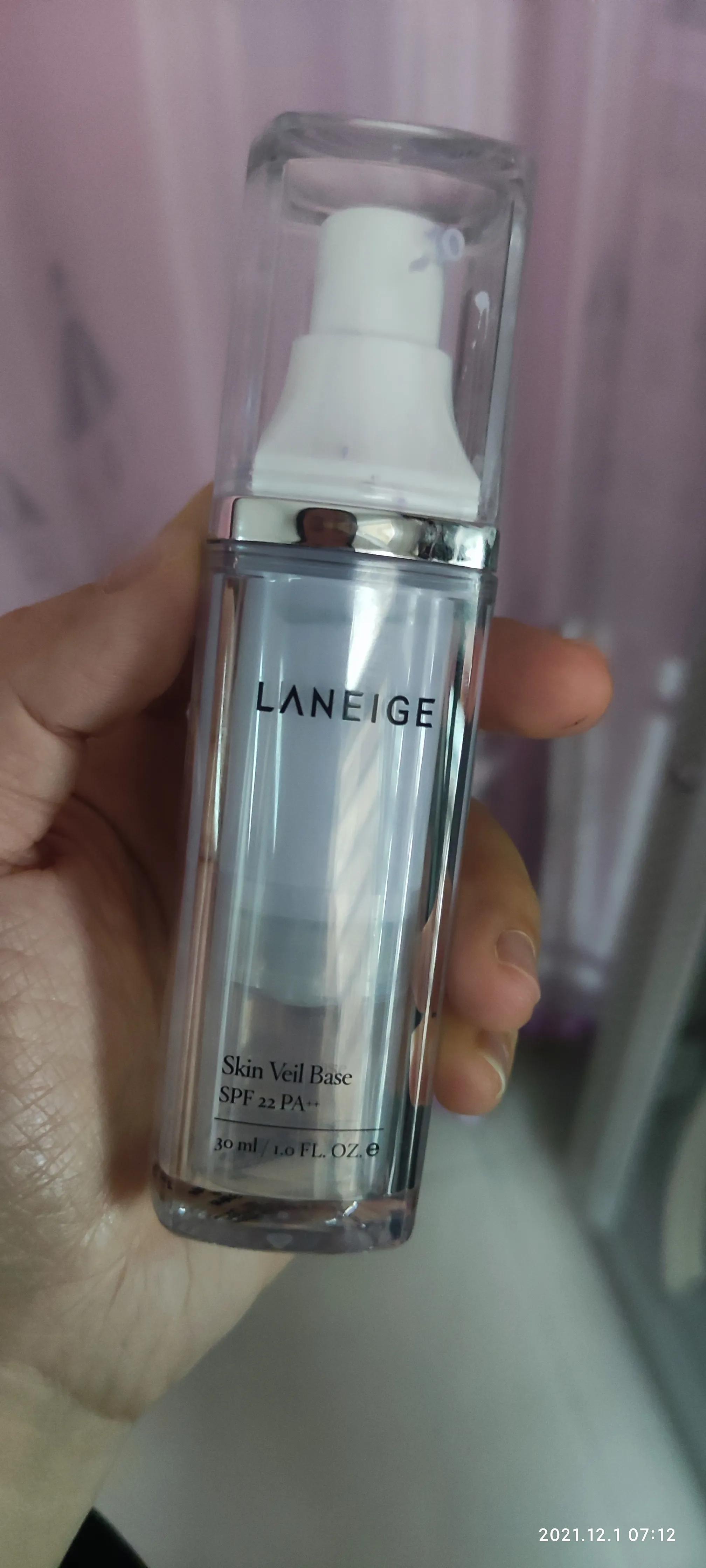 女士28岁开始衰老紧致护肤品,护肤品不一定贵就是好的