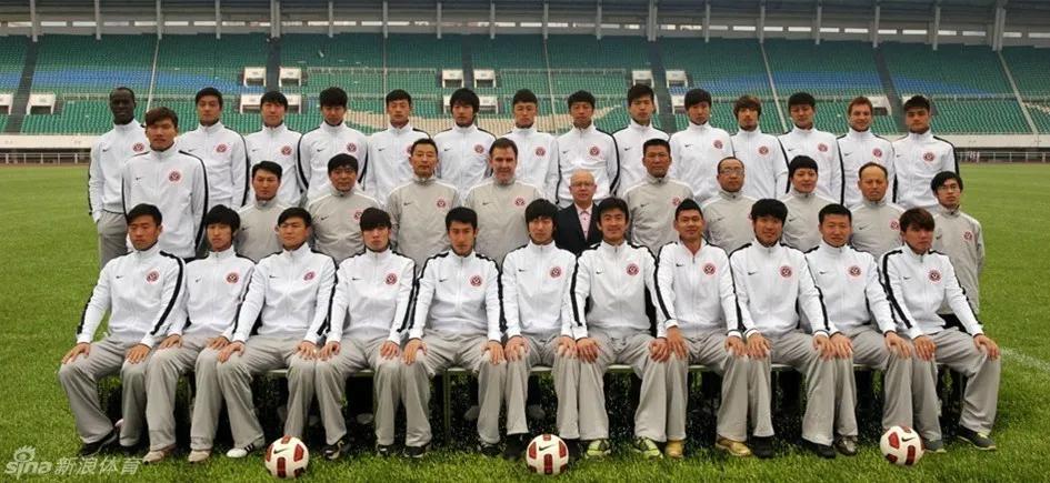 2022足球全家福高清图片,原成都五牛足球队照片和名单