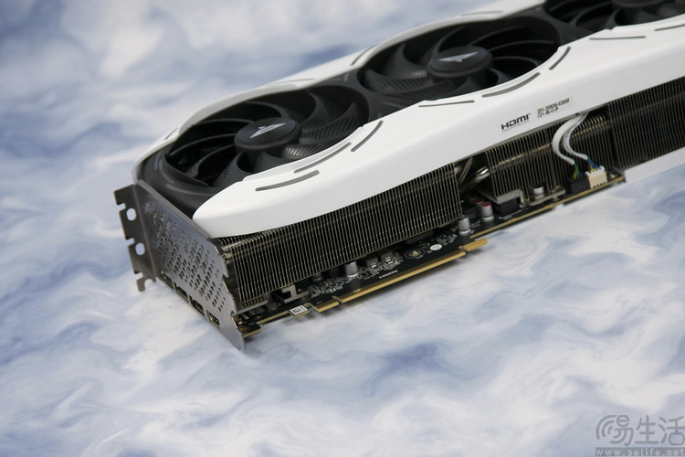 索泰RTX4090旗舰,索泰rtx4060-8goc实测