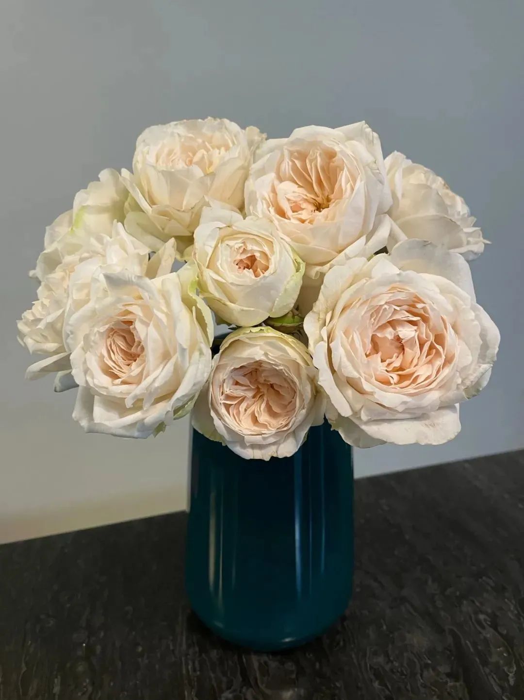 新手必看鲜花养护攻略,鲜花在水里能养几天会死