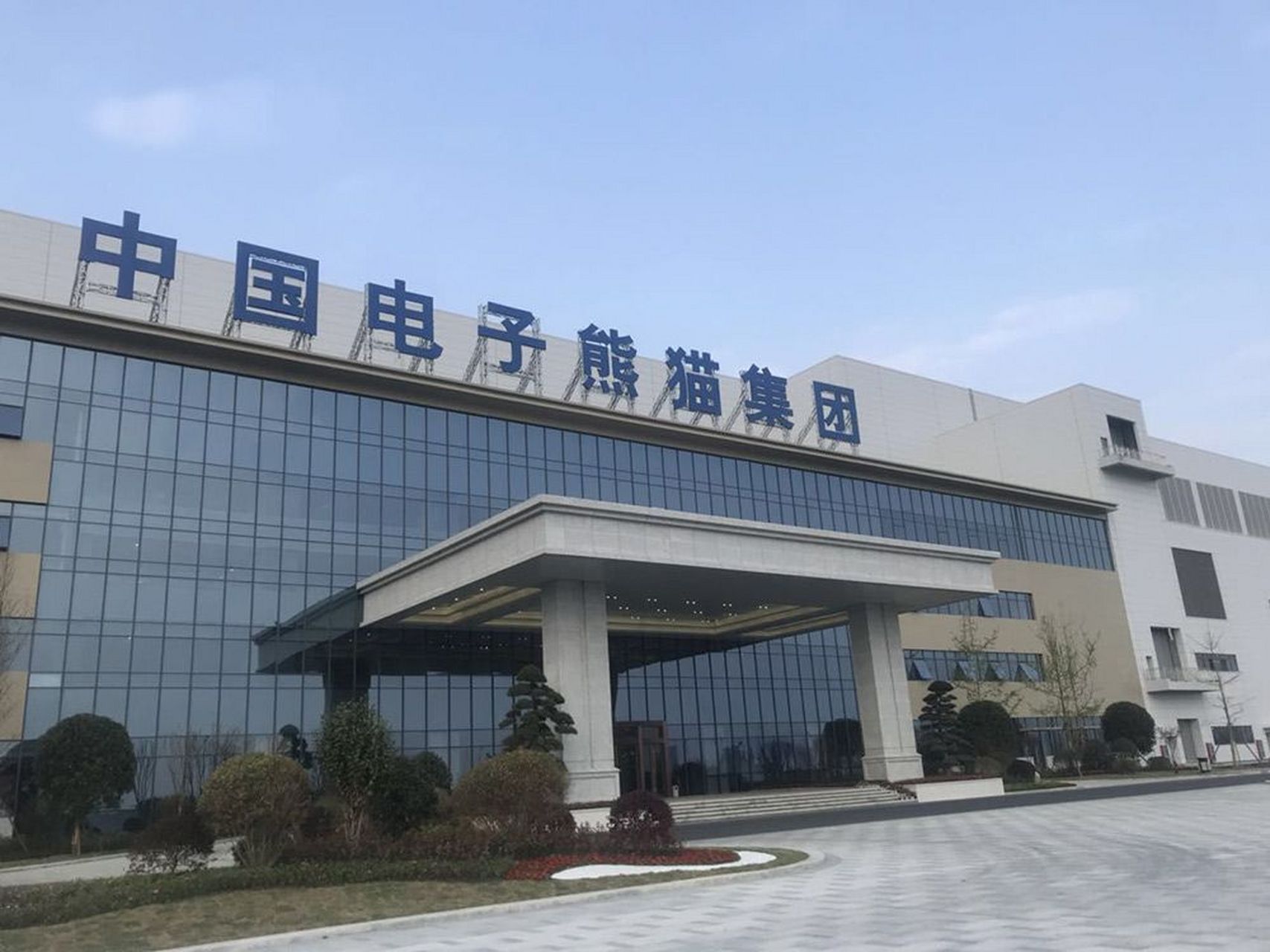 面板厂商有哪些,面板行业工厂