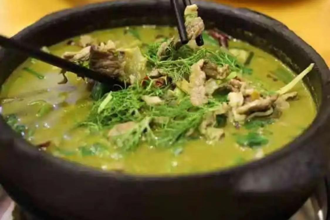 贵州6道“奇葩”美食，被本地人当成宝，外地人直摇头，快来看看