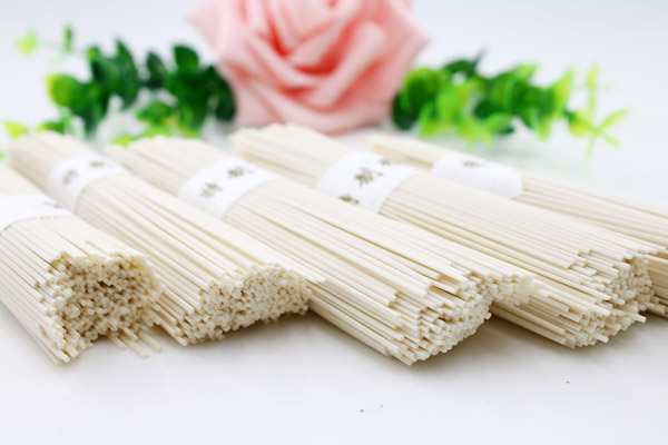 吃面条能不能控制糖尿病,糖尿病人吃面条升糖指数高吗