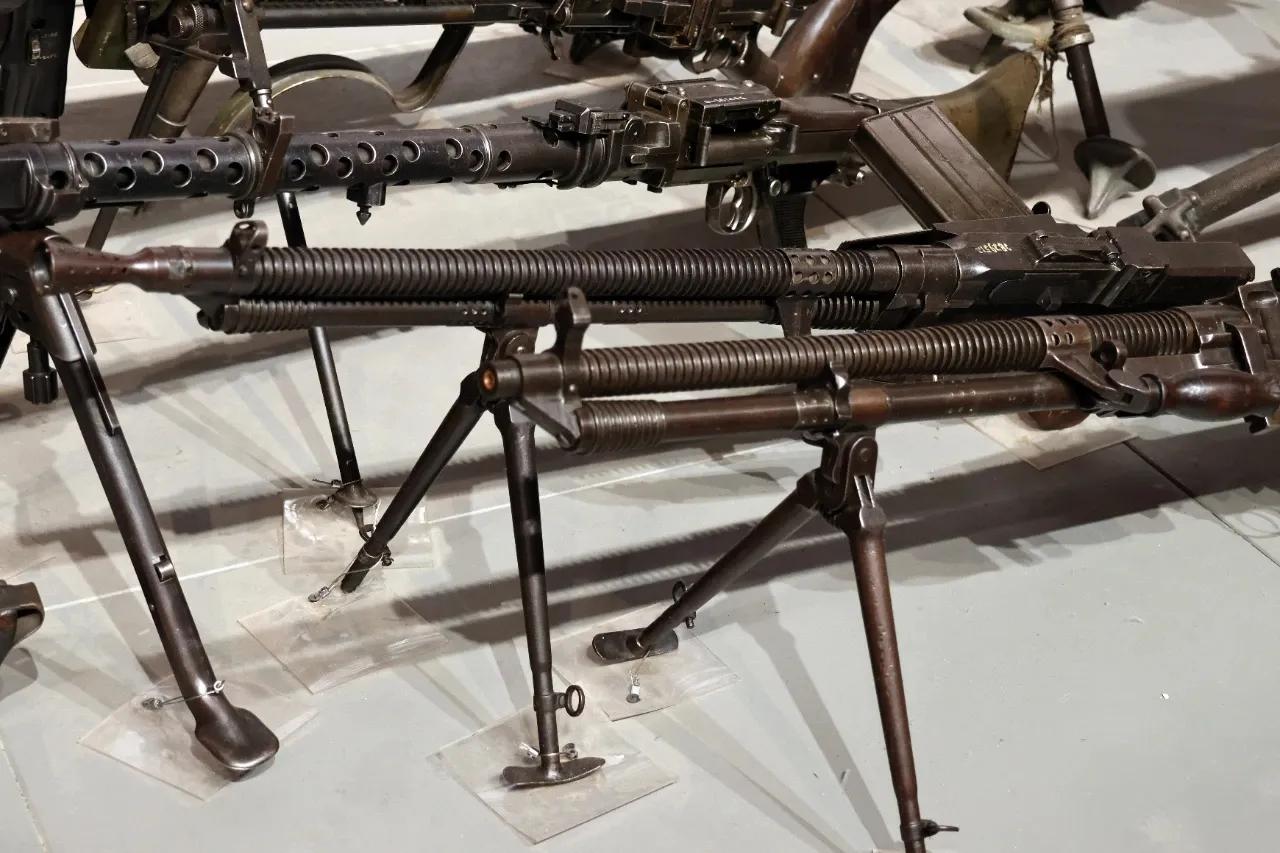 民国七七式轻机枪,1937年中国机枪