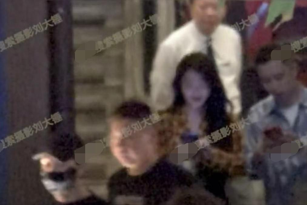 黄晓明杨颖被曝分居两年,黄晓明又和绯闻女友同框了