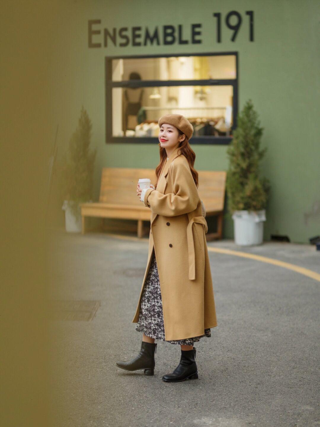 驼色大衣如何穿出时髦范,驼色大衣最洋气搭配