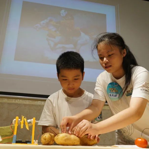 融媒小记者夏令营,融媒小记者栏目