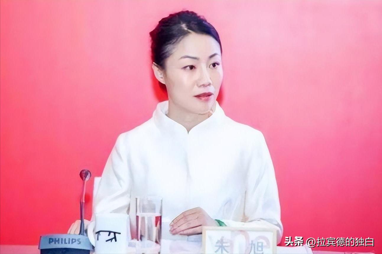 中国最贵女秘书朱旭：年薪849万，年终奖1000万，48岁至今未婚