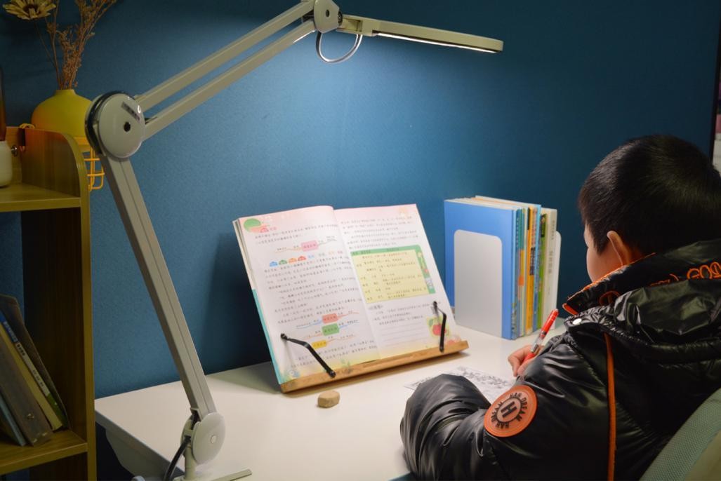 爱德华哪款护眼台灯好,高端儿童护眼台灯评测