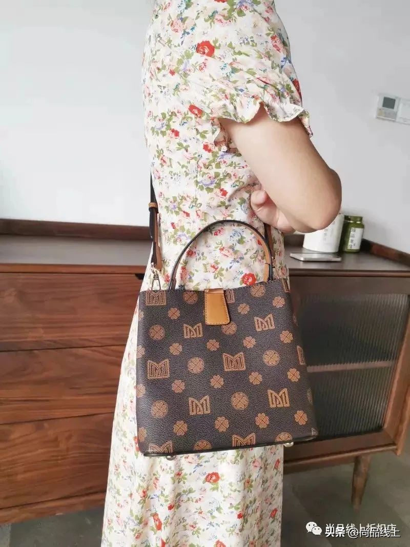 稻草人特价女包直包,稻草人79元2件