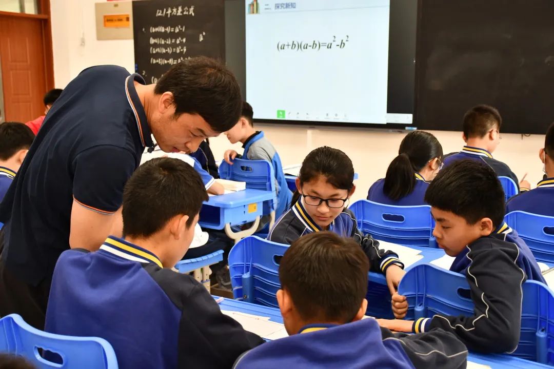 潍坊北海中学举行融入教学的课堂评价暨理解力课程实施首届教学节