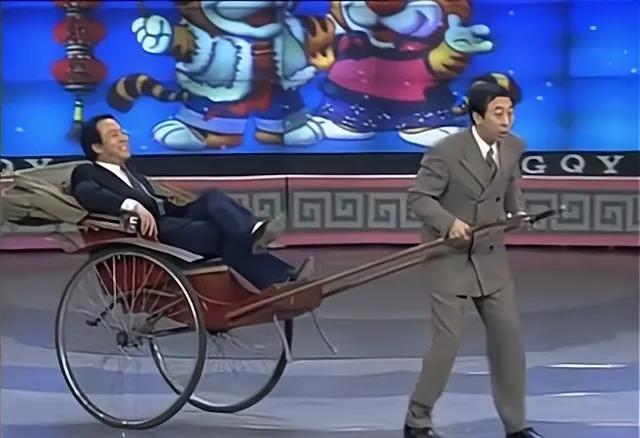 以前的小品有多敢说赵本山,当年的春晚小品是有多敢说