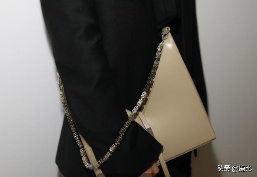 大牌包包排行榜哪个包包比较实用,什么牌子的包包好用又时尚