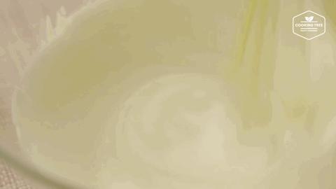 无需烤箱的入门级蛋糕,特别简单的爆浆蛋糕不用烤箱