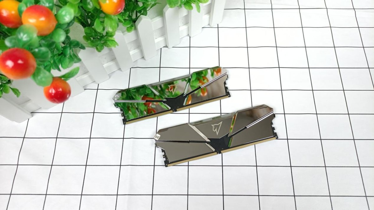 显卡价格还是没降,显卡价格不降