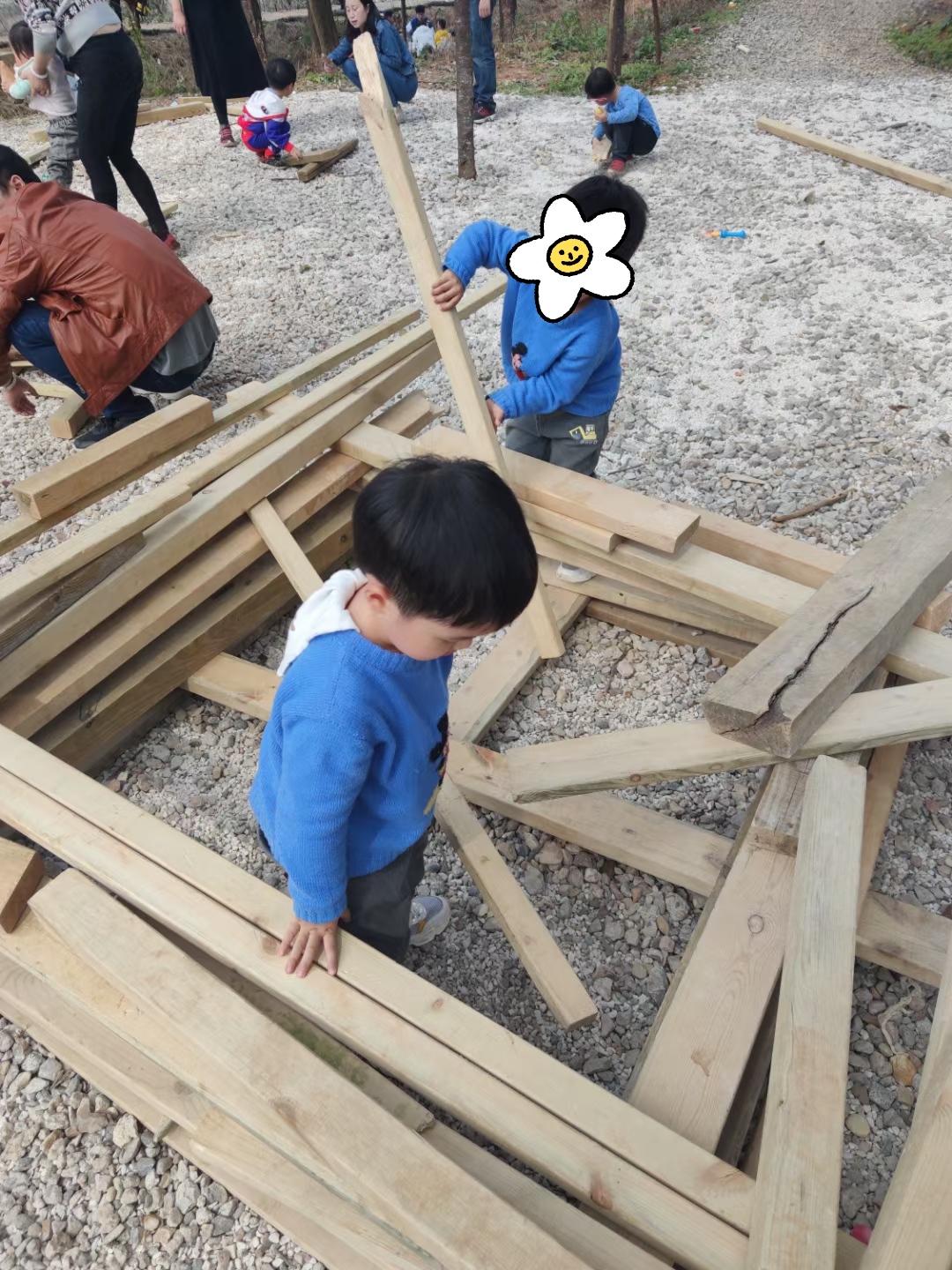 幼儿园孩子有必要报兴趣班吗,小孩从小就报兴趣班好吗