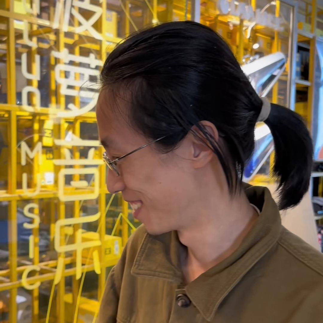 扫地僧昨晚阴谋得逞，把老郭干了！五一狂野大促开始啦，假...