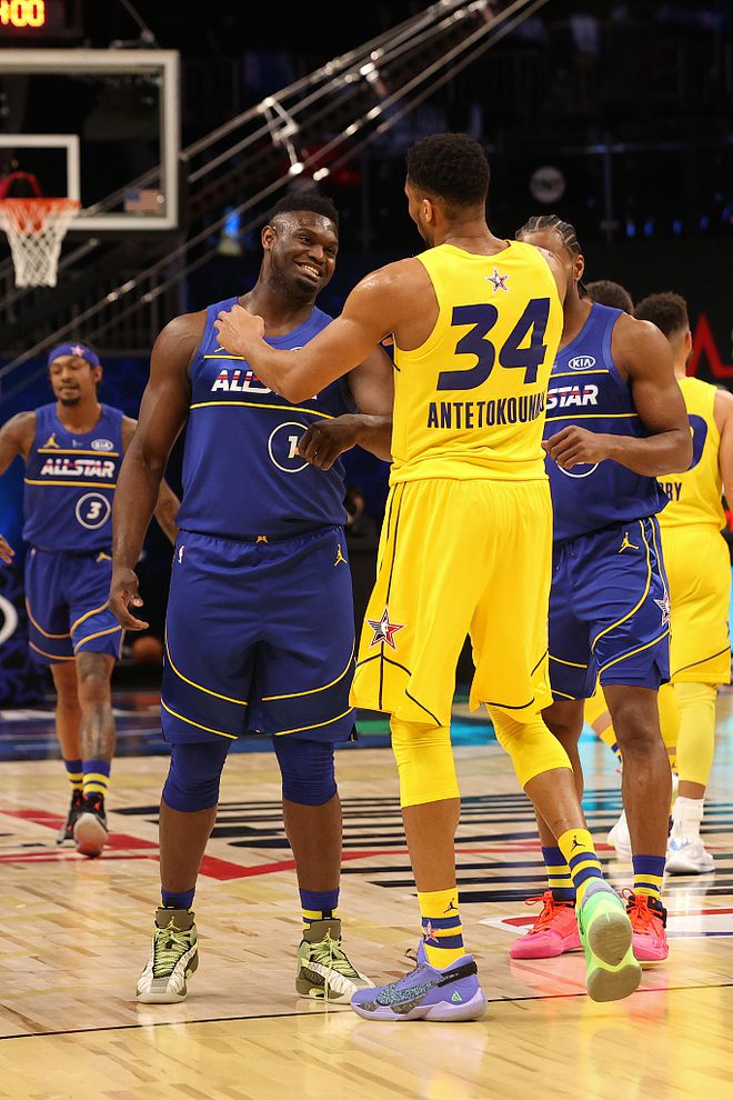 字母哥单挑全队,字母哥全明星选利拉德