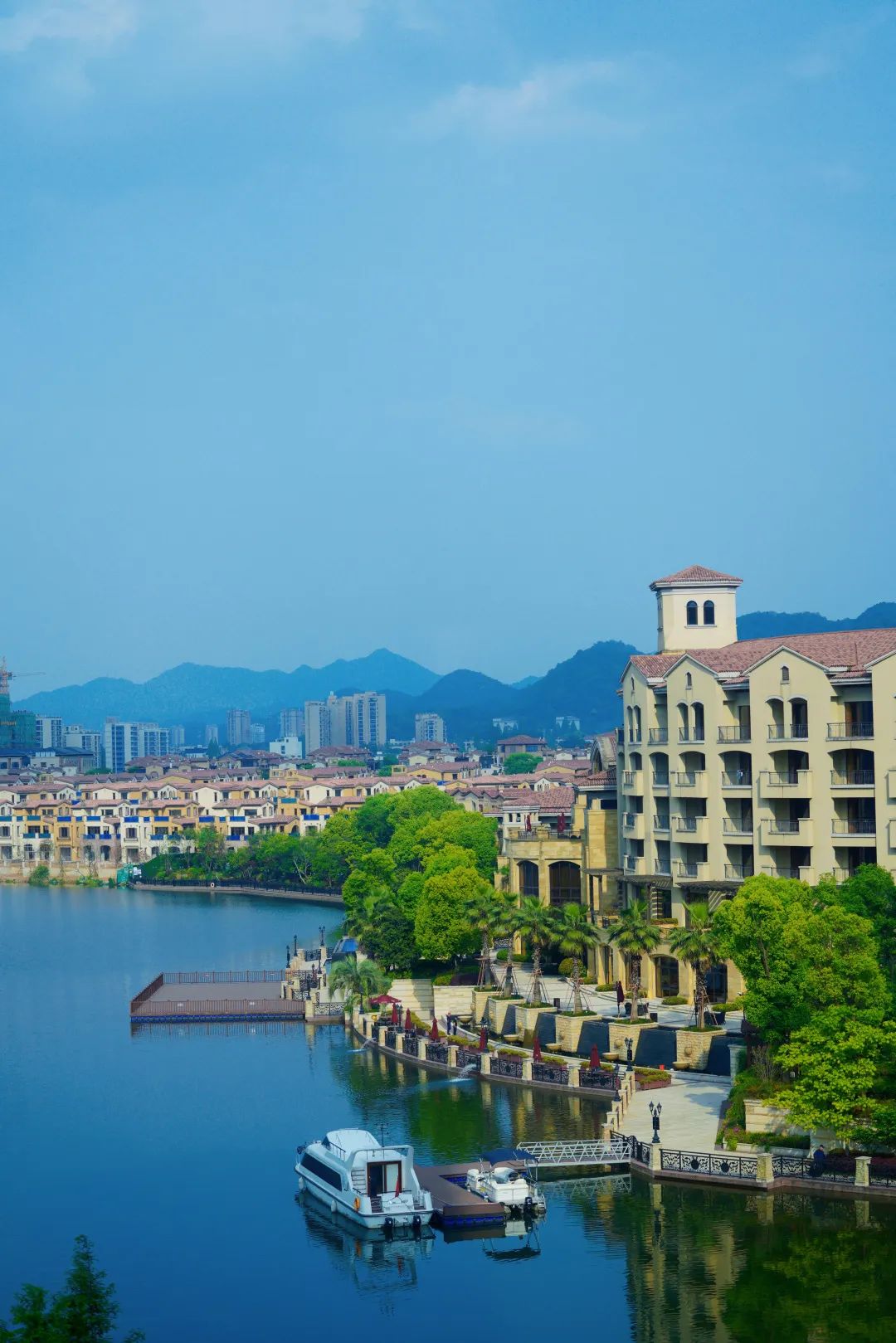 繁华与幽静之间房子,静谧与繁华之间