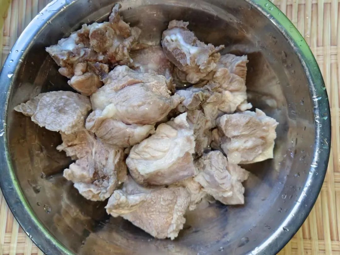 治疗咽痛喝什么,润肺止咳治咽痛