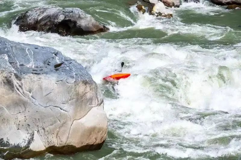 有一种叫云南怒江的生活,怒江大峡谷野水漂流