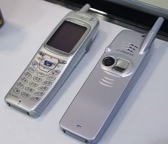 世界第一台手机什么样,世界第一台便携式手机长什么样