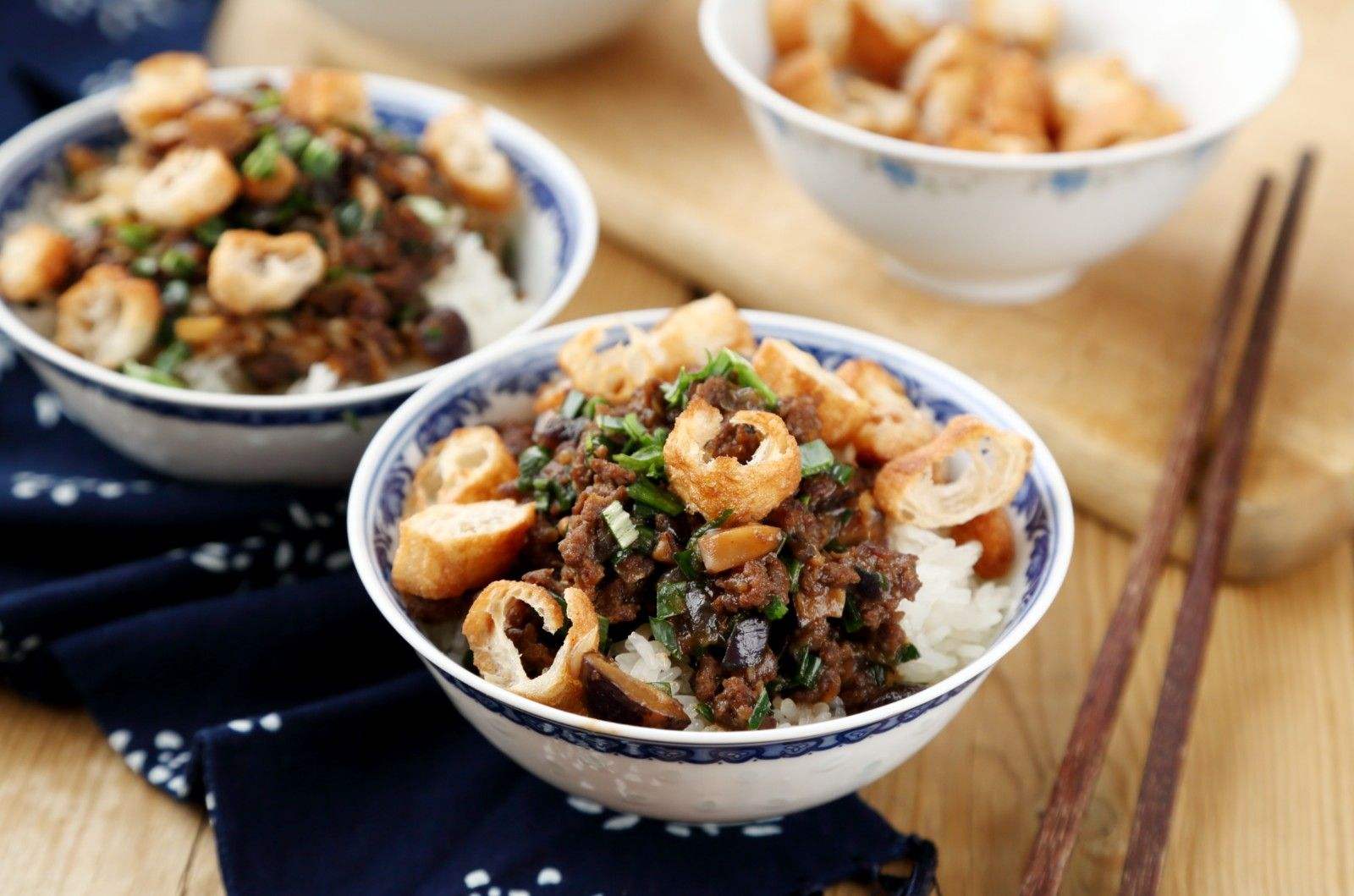 娴欐睙琚綆浼扮殑瀹濊棌缇庨灏忛晣,娴欐睙灏忎紬鏃呮父灏忓煄缇庨