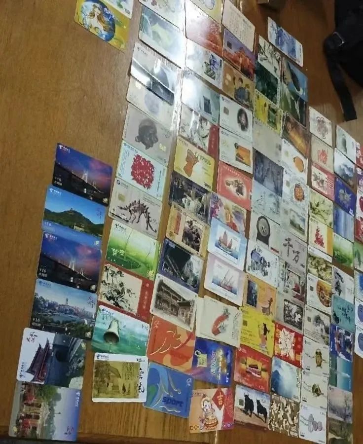 飞鸟戏水图案的电话卡