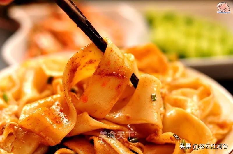 油泼面家常做法,油泼面怎么和面