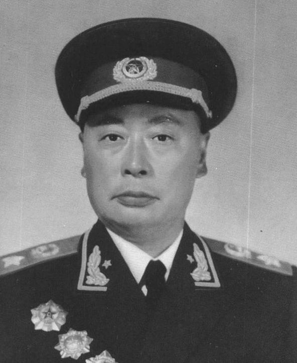 1965年陈毅在国外开会说错一句话，惹周恩来大怒：你无组织无纪律